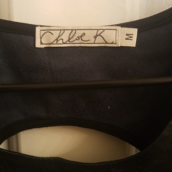 Top - Picture 2 of 4